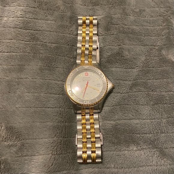 Wenger Swiss Military Watch - Picture 12 of 12